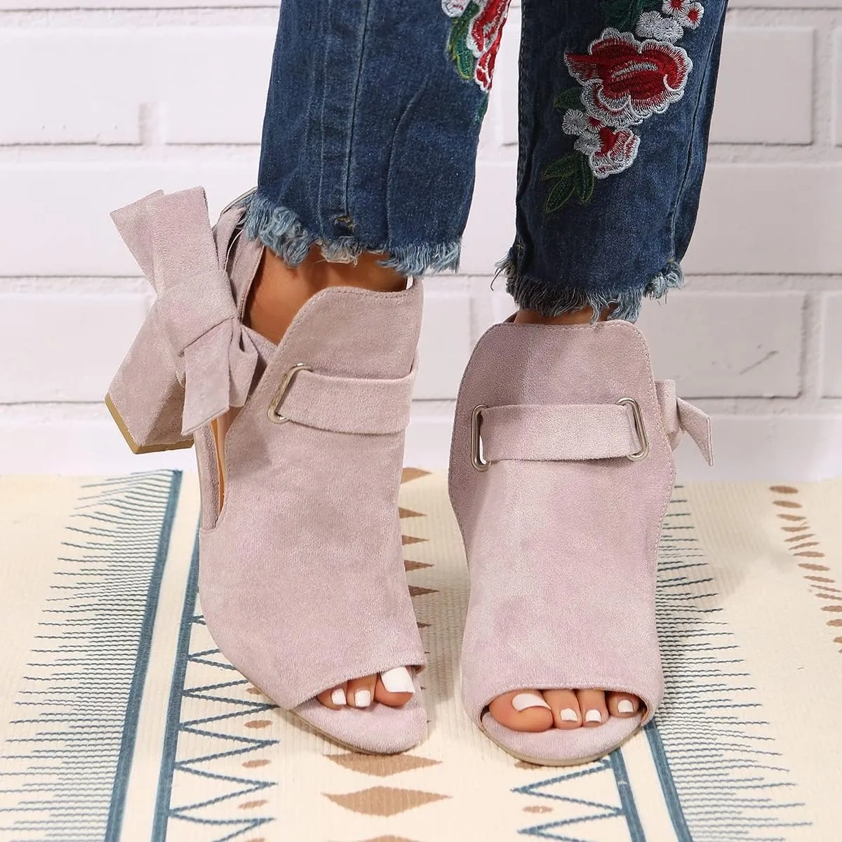 UOQAPRE Women's Chunky Heeled Sandals Ankle Strap Block Dress Pumps Shoes Summer Open Toe Low Heeled Party Sandals for Women